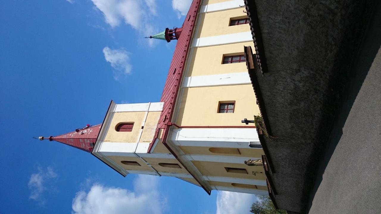 Penzion Tovarnikova Vila Hotel Skuhrov nad Belou Exterior foto